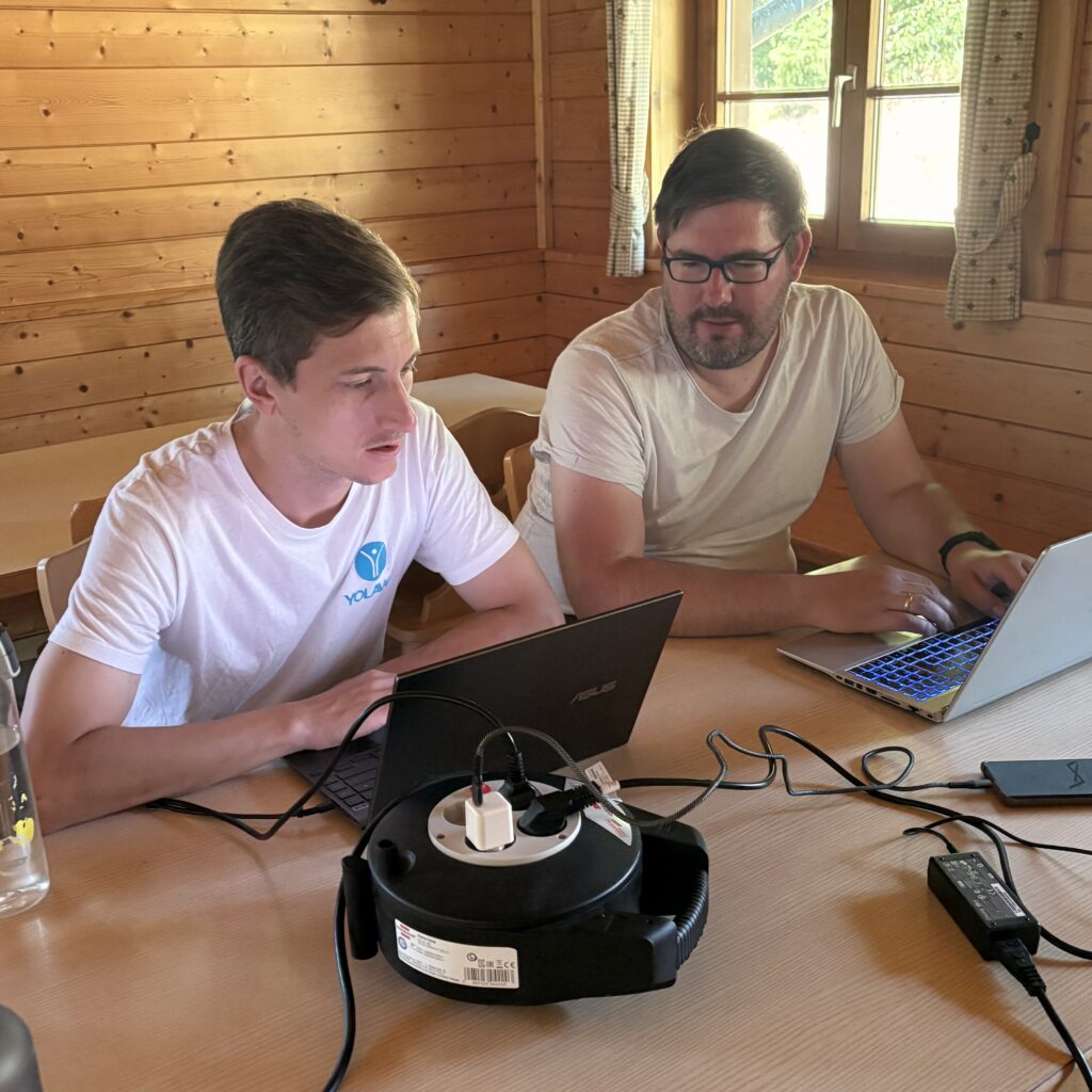 Das Yolawo-Team beim Brainstorming für neue Ideen.